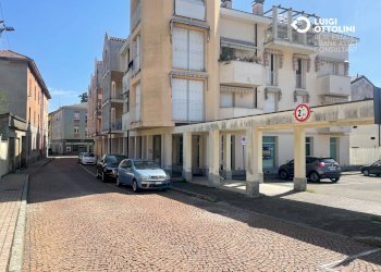 Foto 12 - Negozio via lissenzio
 
12, Lonate Pozzolo - foto 12