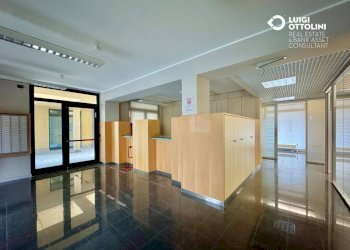 Foto 3 - Negozio via Donadoni
1, Pedrengo - foto 3