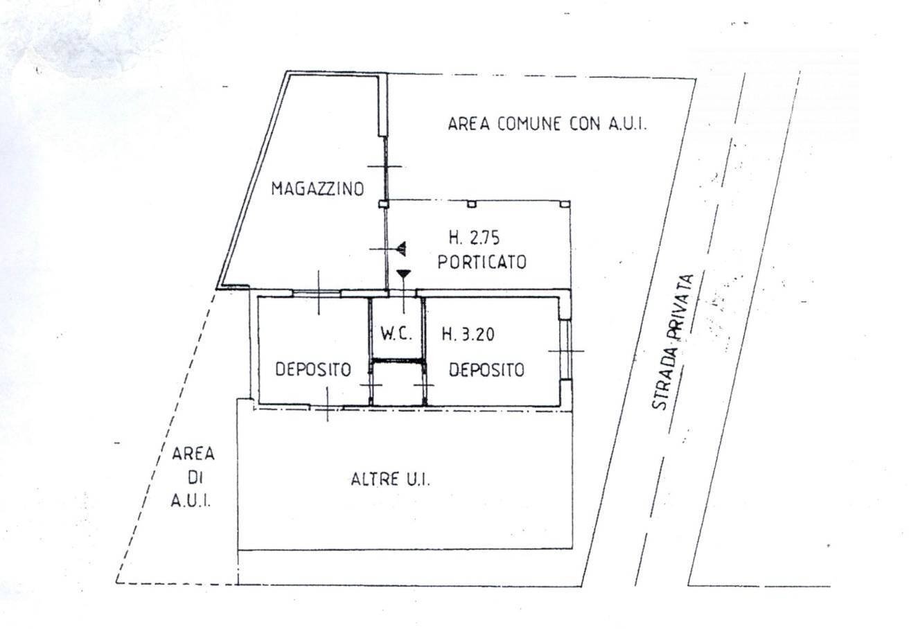 Foto 28 - Negozio piazza necchi
 
4, Gazzada Schianno - planimetria 1