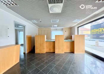 Foto 14 - Negozio piazza necchi
 
4, Gazzada Schianno - foto 14