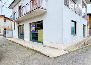 Foto 20 - Negozio piazza necchi
 
4, Gazzada Schianno - foto 20