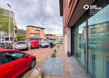 Foto 11 - Negozio Via Mazzini
 
177, Albino - foto 11