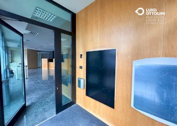 Foto 12 - Negozio Via Mazzini
 
177, Albino - foto 12