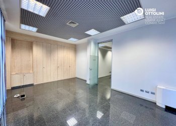 Foto 36 - Negozio Via Mazzini
 
177, Albino - foto 36