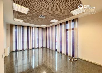 Foto 37 - Negozio Via Mazzini
 
177, Albino - foto 37