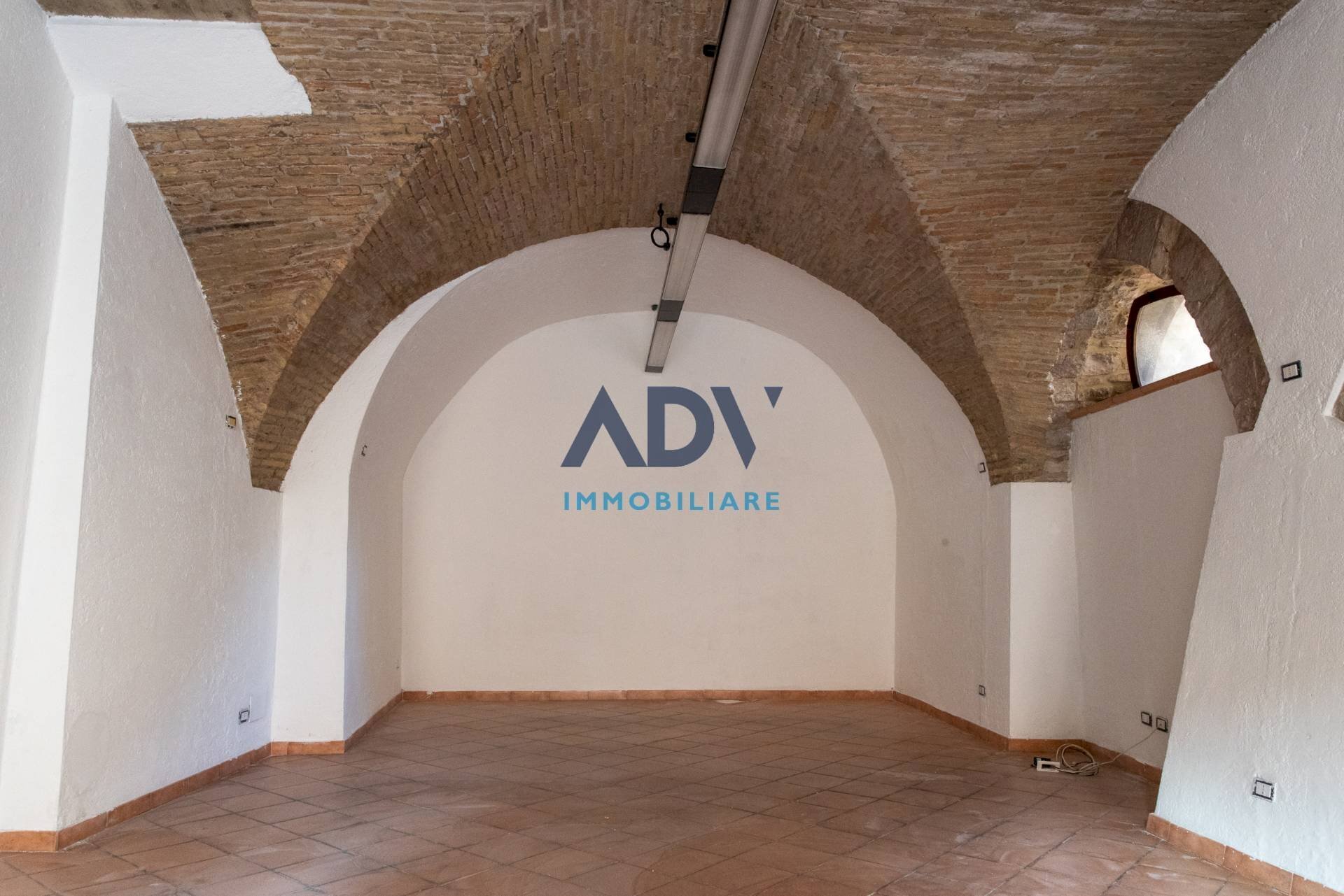 Foto 2 - Commercial Premises via fontebella
 
34, Assisi - photo 2