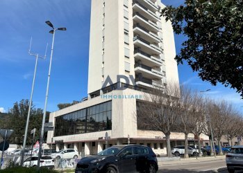 Foto 2 - Locale Commerciale via manzoni, Perugia - foto 2