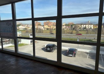 Foto 18 - Locale Commerciale Via dei Pioppi
 
12, Bastia Umbra - foto 18