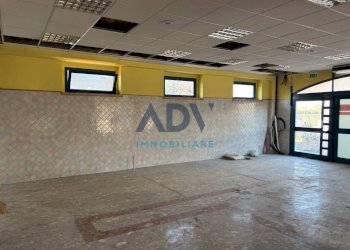 Foto 4 - Locale Commerciale via Mattei, Bastia Umbra - foto 4