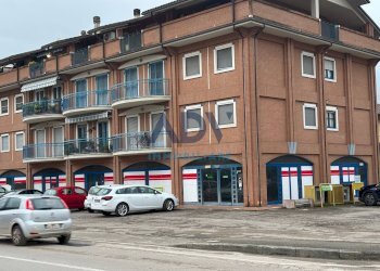 Foto 14 - Locale Commerciale via Mattei, Bastia Umbra - foto 14