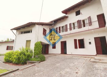 Foto 1 - Casa indipendente Via Vittorio Veneto
 
40 42, Cavasso Nuovo - foto 1