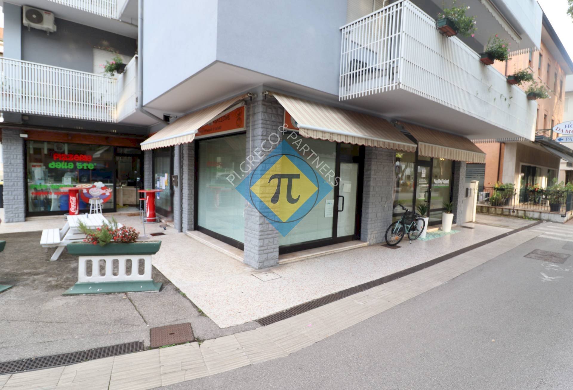 Foto 1 - Locale Commerciale Montereale
 
22, Pordenone - foto 1