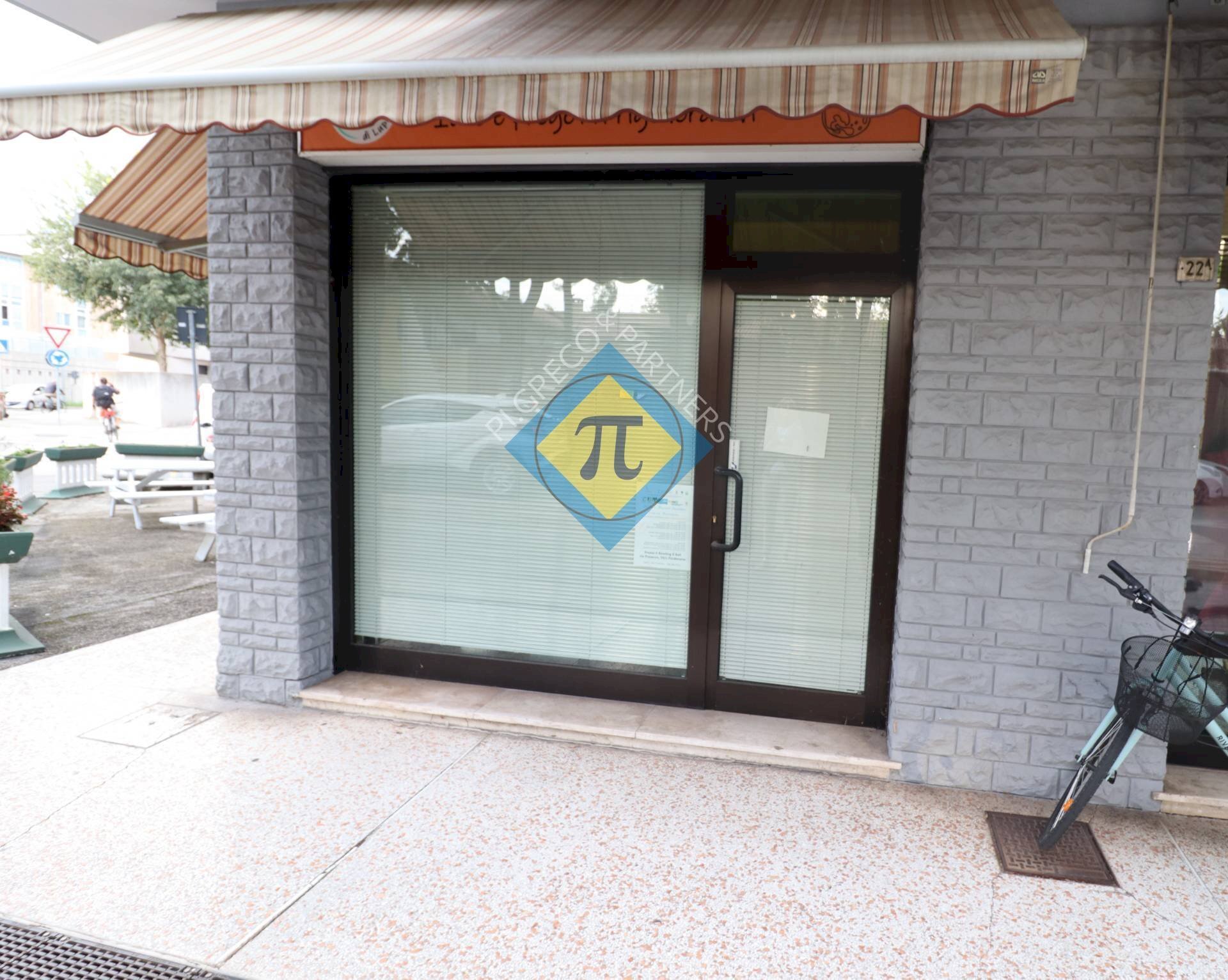 Foto 3 - Locale Commerciale Montereale
 
22, Pordenone - foto 3