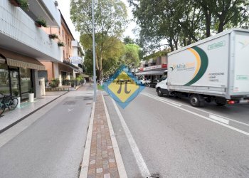 Foto 8 - Locale Commerciale Montereale
 
22, Pordenone - foto 8