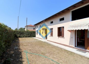 Foto 3 - Villa via Castelfranco Veneto
 
46, Pordenone - foto 3