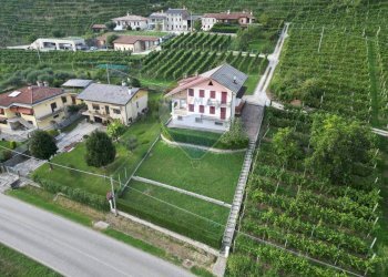 Casa all\'aperto - Independent house Via Scandolera
 
105, Vidor - photo 1