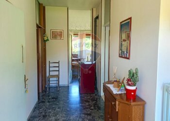 Hall / corridoio - Casa indipendente Via Fara
 
16, Valdobbiadene - foto 17