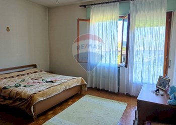 Camera / camera da letto - Casa indipendente Via Fara
 
16, Valdobbiadene - foto 23