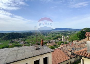 Edificio all\'aperto - Casa semi indipendente Via Cimitero
 
46, Valdobbiadene - foto 1