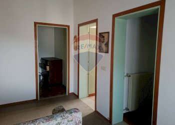 Hall / corridoio - Casa semi indipendente Via Cimitero
 
46, Valdobbiadene - foto 16