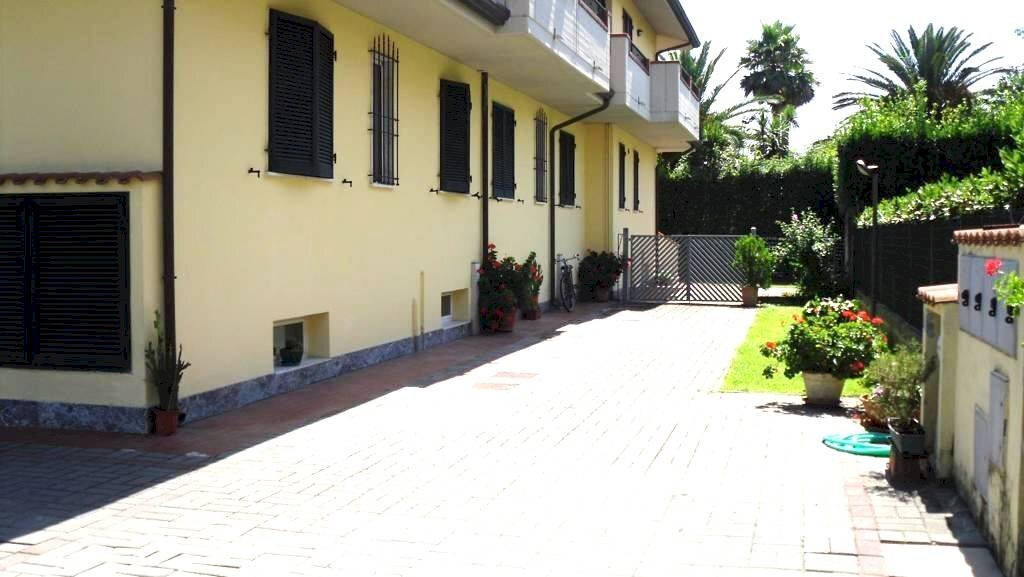 esterno - Villa a Schiera via del casone, Massa - foto 1