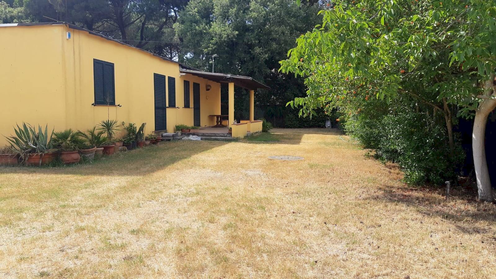 esterno - Semi-detached house via verdi, Massa - photo 1