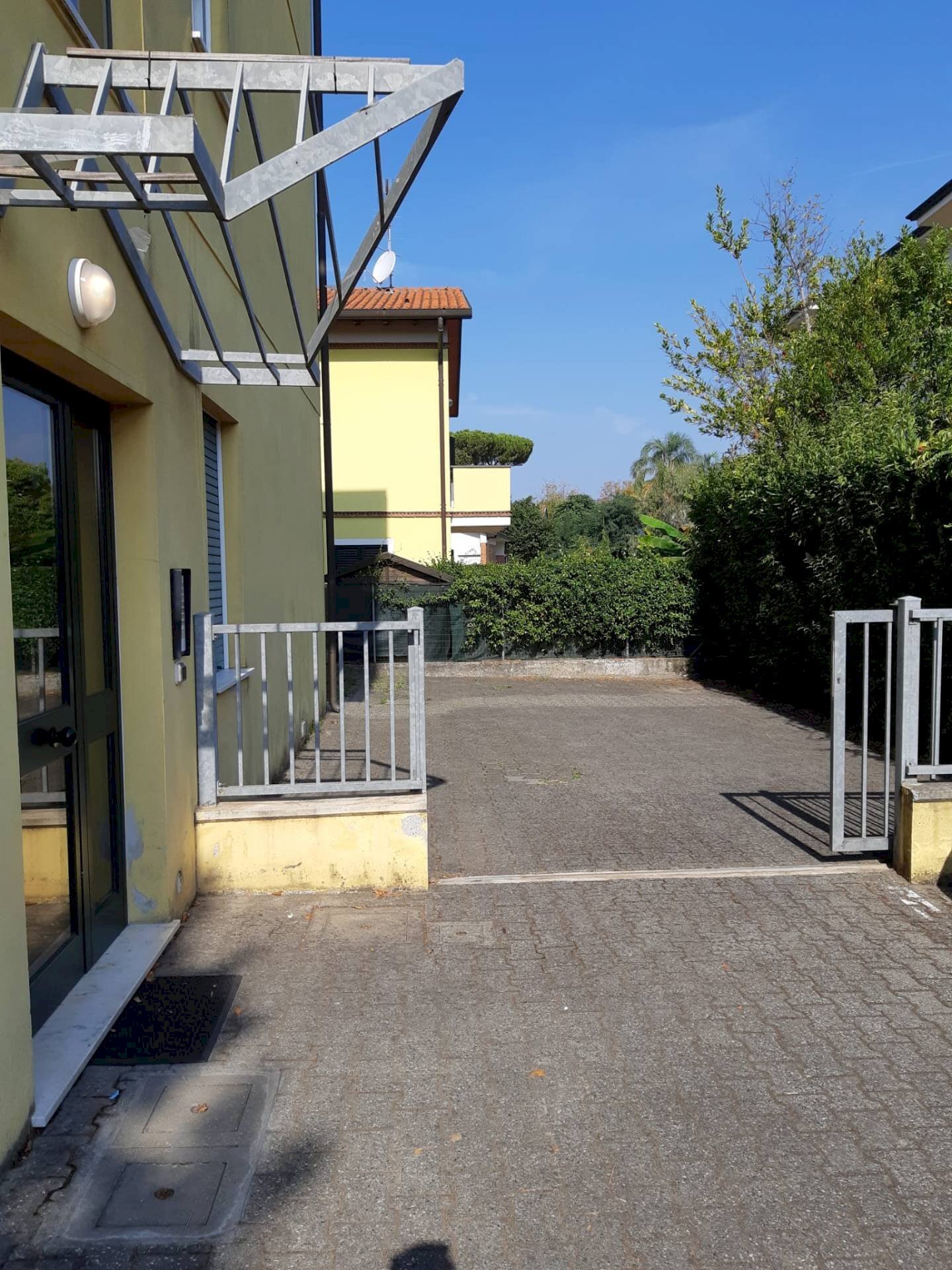 esterno - Appartamento via paolo ferrari, Massa - foto 3