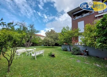 Esterno - Appartamento Via Arno, Massa - foto 2