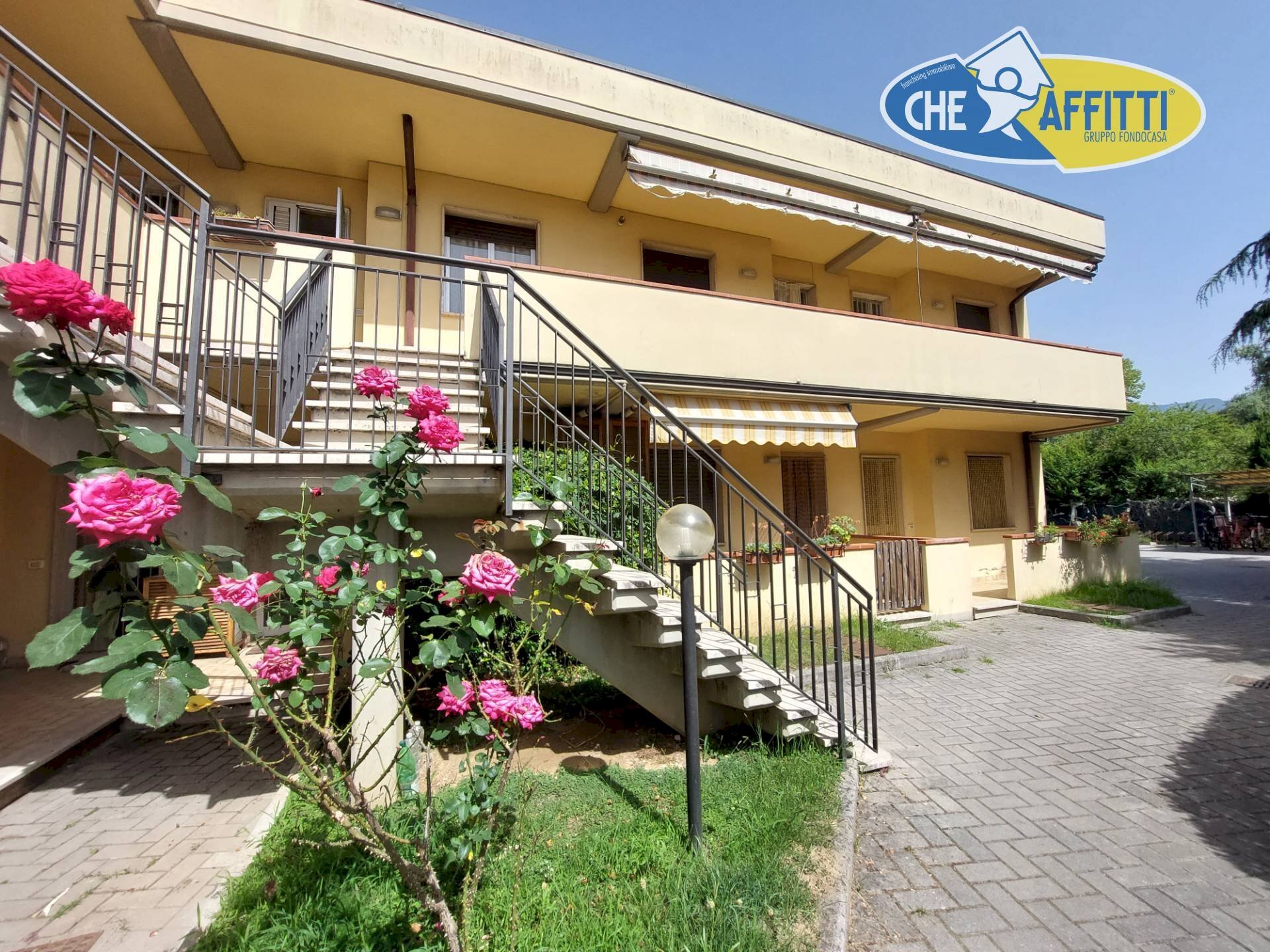 Esterno - Three-room apartment Via Pandolfino, Massa - photo 2