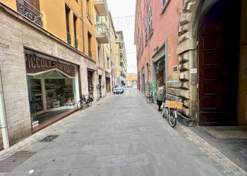 Foto 4 - Negozio Via Giordano Bruno
 
31, Rimini - foto 4