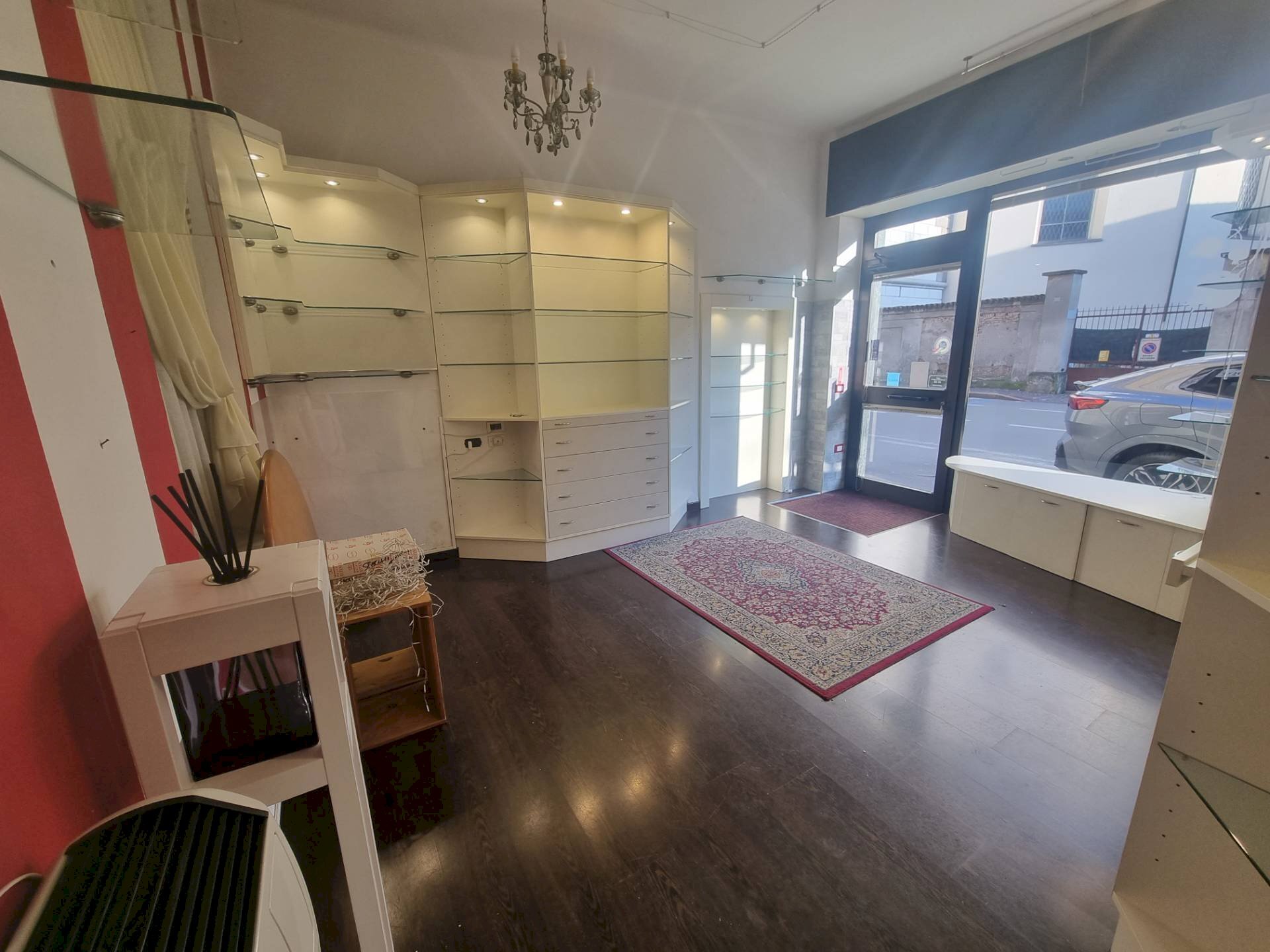 Foto 2 - Locale Commerciale VIA SERBELLONI
25, Gorgonzola - foto 2