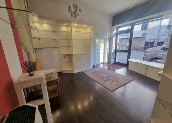 Foto 2 - Locale Commerciale VIA SERBELLONI
 
25, Gorgonzola - foto 2