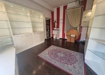 Foto 5 - Locale Commerciale VIA SERBELLONI
 
25, Gorgonzola - foto 5