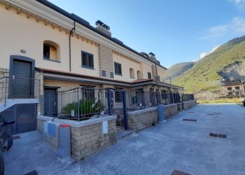 Foto 1 - Villa a Schiera PIAZZA FERDINANDO CALVANESE, Castel San Giorgio - foto 1