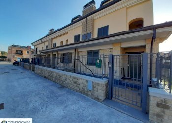 Foto 2 - Villa a Schiera PIAZZA FERDINANDO CALVANESE, Castel San Giorgio - foto 2