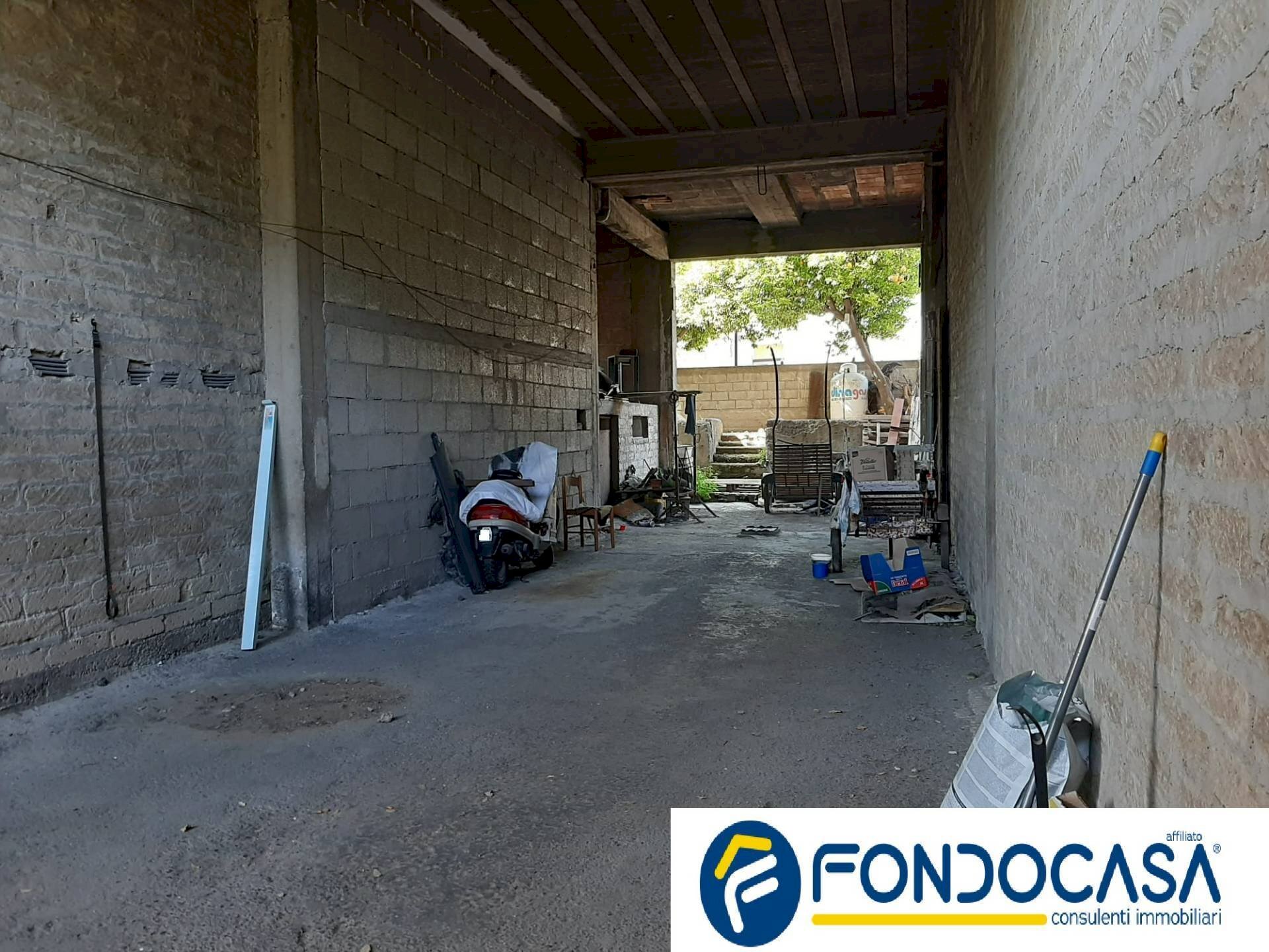 Foto 3 - Magazzino VIA CAFIERO
23, Nocera Inferiore - foto 3