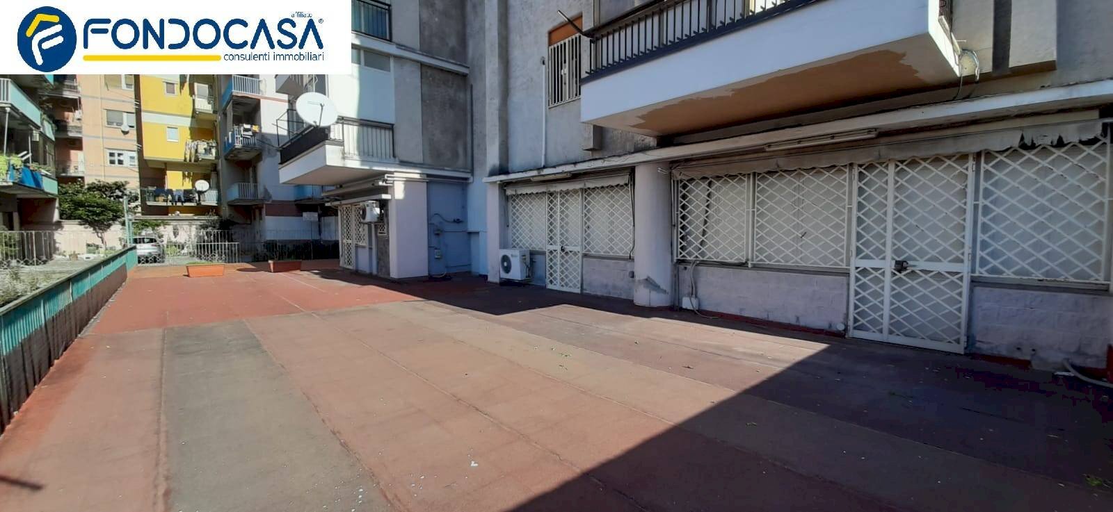 Foto 2 - Locale Commerciale VIA GABOLA
 
21, Nocera Inferiore - foto 2