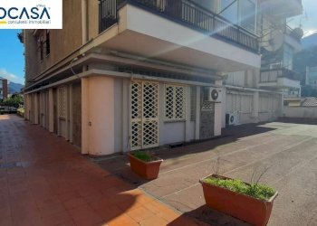 Foto 3 - Locale Commerciale VIA GABOLA
 
21, Nocera Inferiore - foto 3