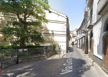 Foto 1 - Locale Commerciale VIA ORIGLIA
 
39, Nocera Inferiore - foto 1