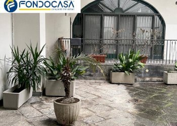 Foto 2 - Locale Commerciale VIA ORIGLIA
 
39, Nocera Inferiore - foto 2