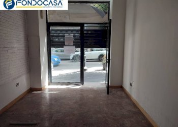 Foto 2 - Attività Commerciale VIA BARBARULO
 
98, Nocera Inferiore - foto 2