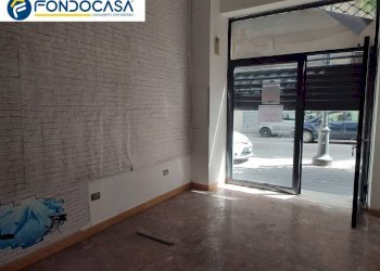 Foto 4 - Attività Commerciale VIA BARBARULO
 
98, Nocera Inferiore - foto 4