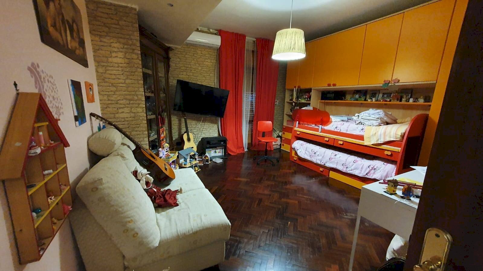 Foto 2 - Appartamento VIA SANTA CHIARA
 
21, Pagani - foto 2