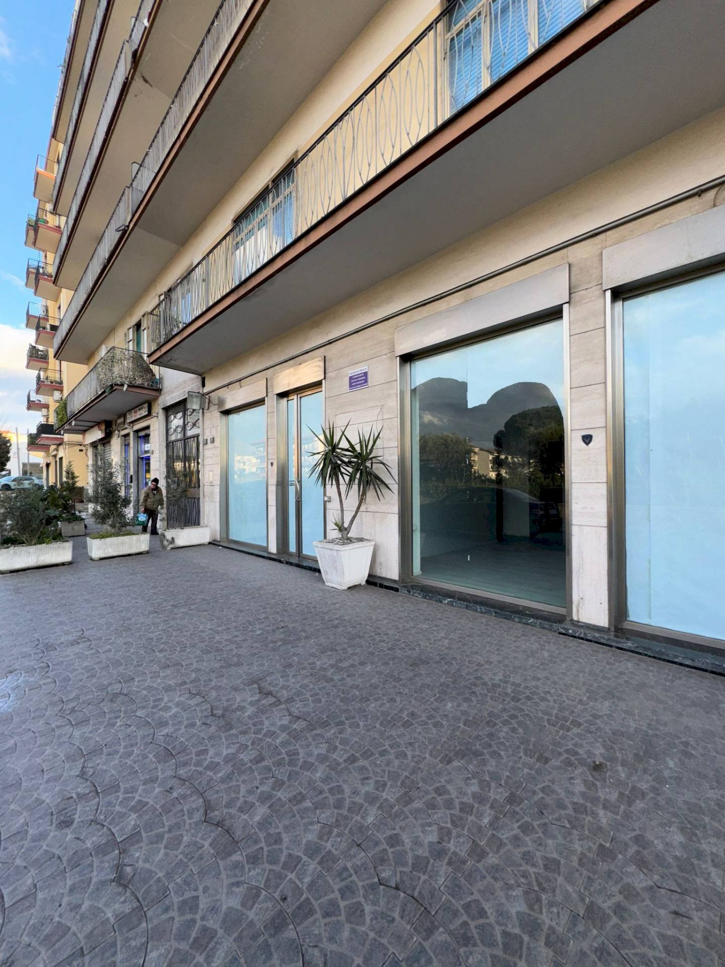 Foto 1 - Locale Commerciale VIA ATZORI
 
17/19, Nocera Inferiore - foto 1