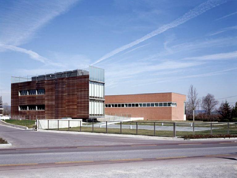 Foto 1 - Office Corso Barolo
 
48, Alba - photo 1