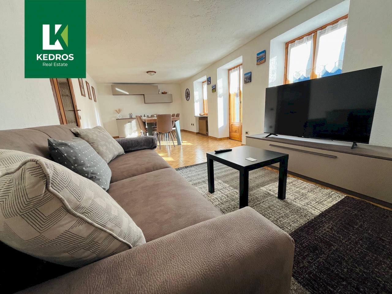 Foto 1 - Trilocale Fraz. Chaez Beneyton
 
239, La Salle - foto 1