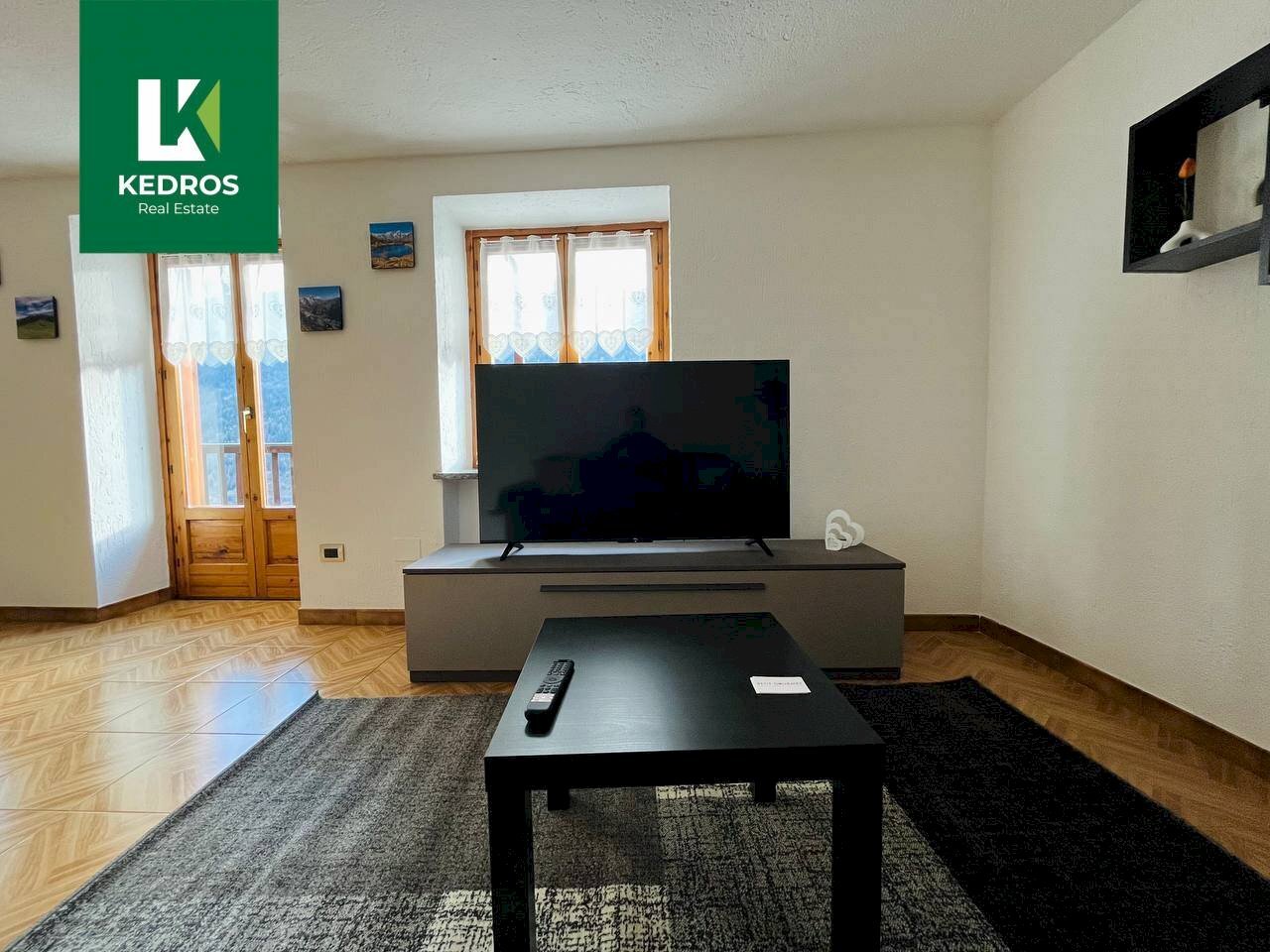 Foto 3 - Trilocale Fraz. Chaez Beneyton
 
239, La Salle - foto 3