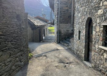 Foto 23 - Trilocale Fraz. Chaez Beneyton
 
239, La Salle - foto 23