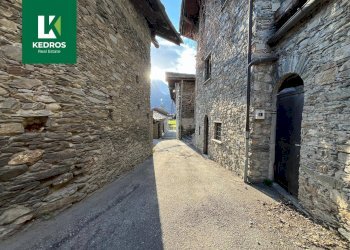 Foto 24 - Trilocale Fraz. Chaez Beneyton
 
239, La Salle - foto 24