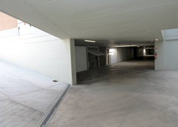 Foto 3 - Box Via Barberà del Valles
 
33, Grugliasco - foto 3